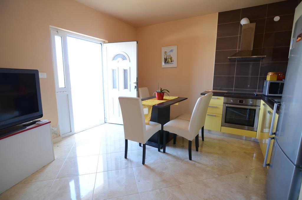 Apartment Emi Sukošan Exteriér fotografie
